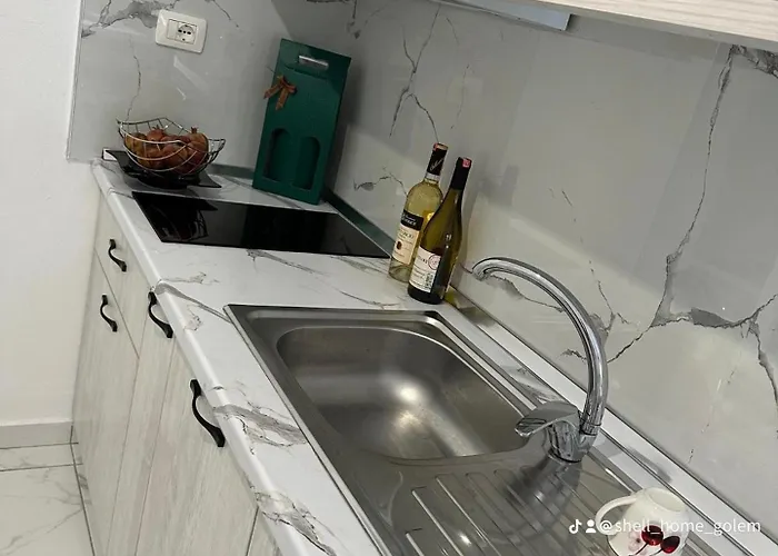 Shell 2 Apartament Golem (Tirana)