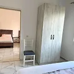 Shell 2 Appartement Golem (Tirana)