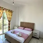 Appartement Shell 2 *